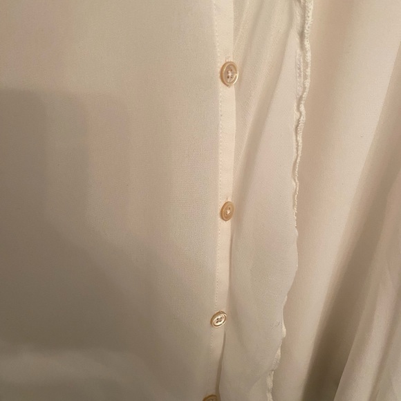 Feminine off-white blouse - Picture 3 of 7